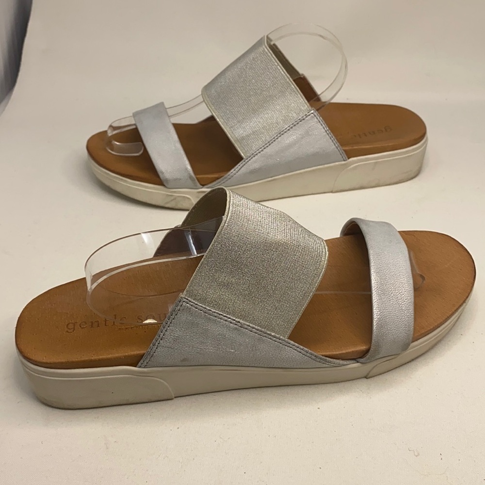 Gentle Souls 9.5M Silver Leather & Elastic Slides